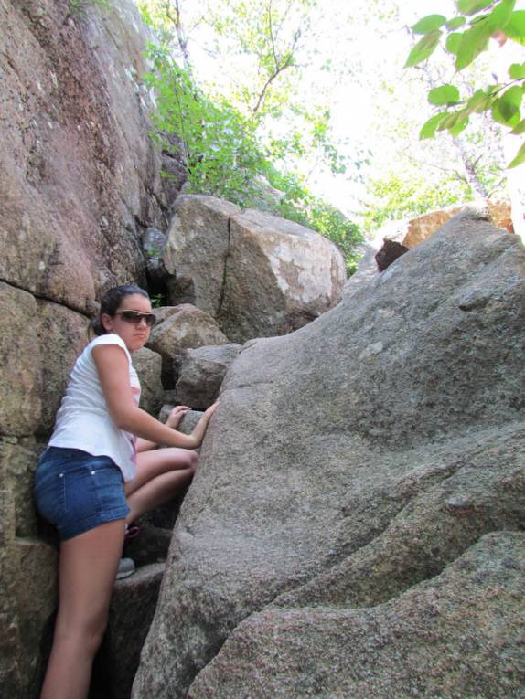 Subida íngrime para Penobscot, no Acadia National Park, no Maine - Estados Unidos